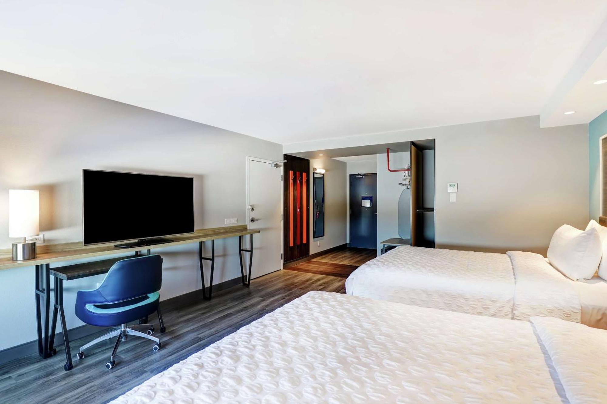 Tru By Hilton Edmonton Windermere Zewnętrze zdjęcie