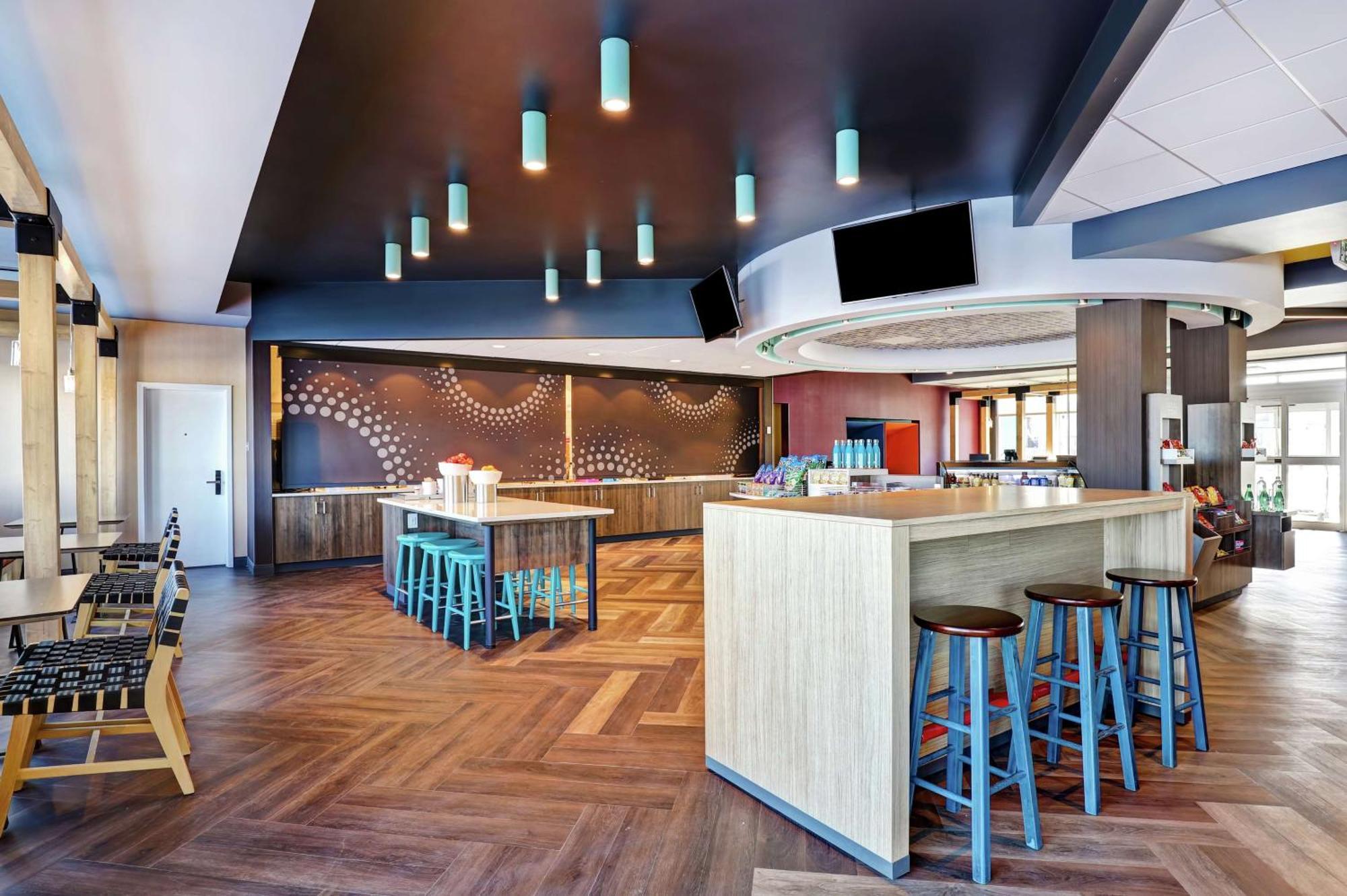 Tru By Hilton Edmonton Windermere Zewnętrze zdjęcie